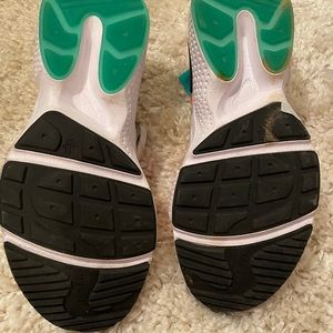 Men’s Nike Edge Shoes Size 9